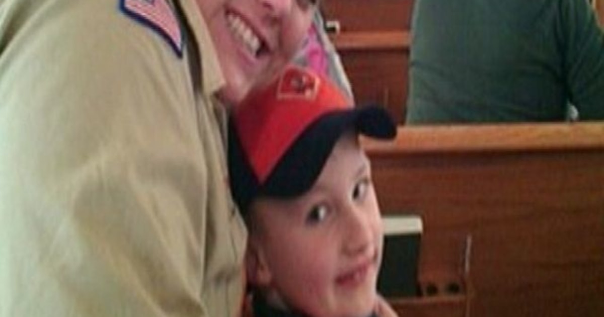 Lesbian Den Mother Ousted By Boy Scouts